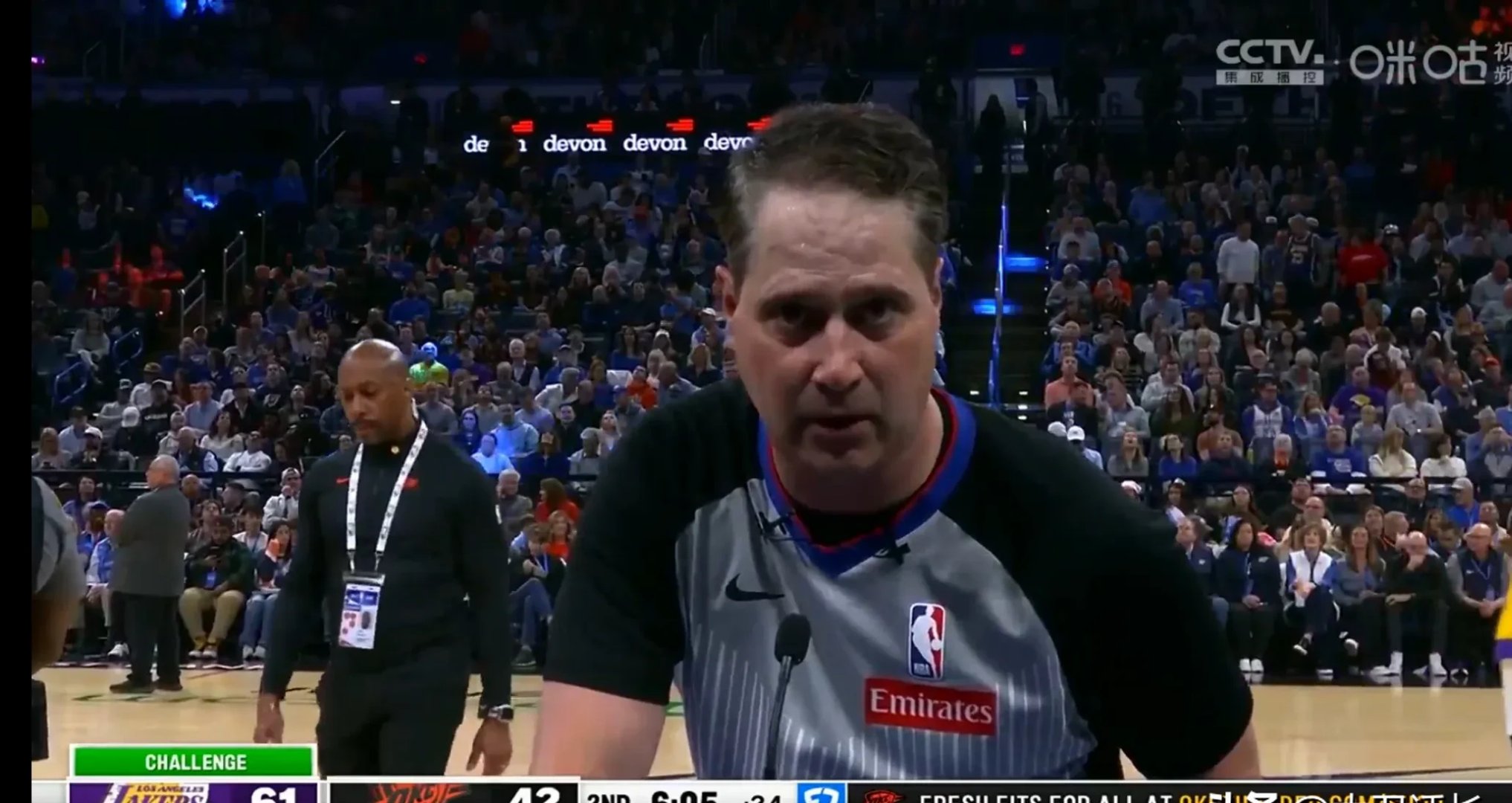 爱游戏APP-湖人球员公开质疑裁判判罚尺度，引争议，比较大学.-爱游戏APP