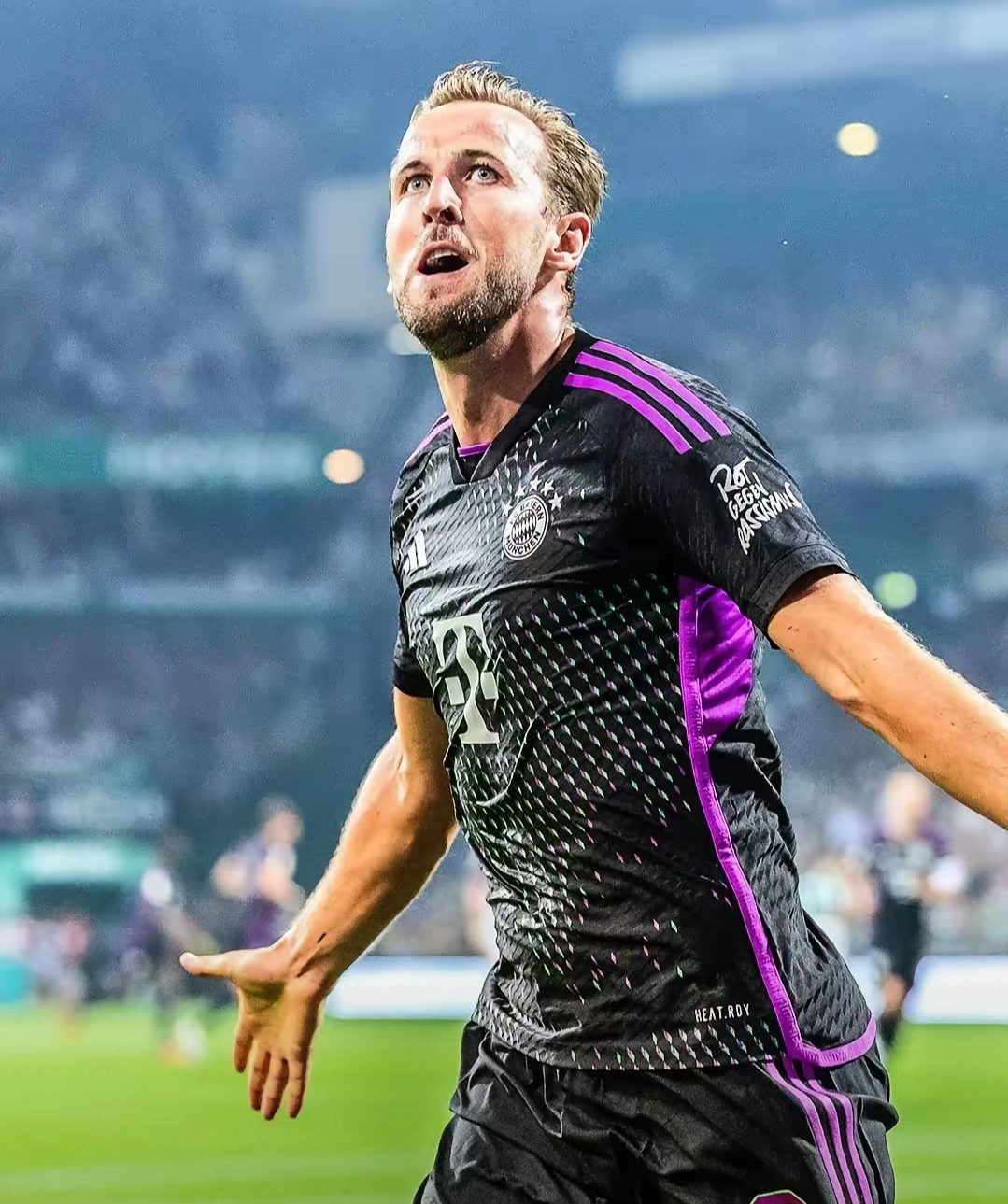 险胜引发热议！，凯恩在利物浦比赛中战术调整全场沸腾不已