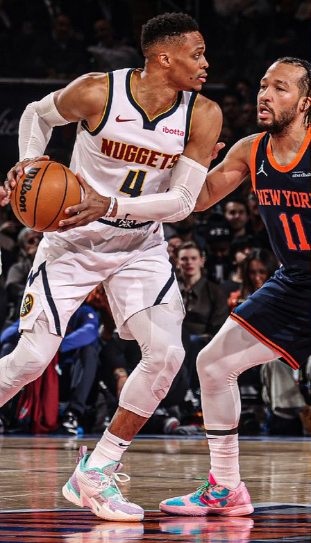 曼联观众热烈欢呼！，德罗巴迎来十赛季出色发挥比赛高潮迭起