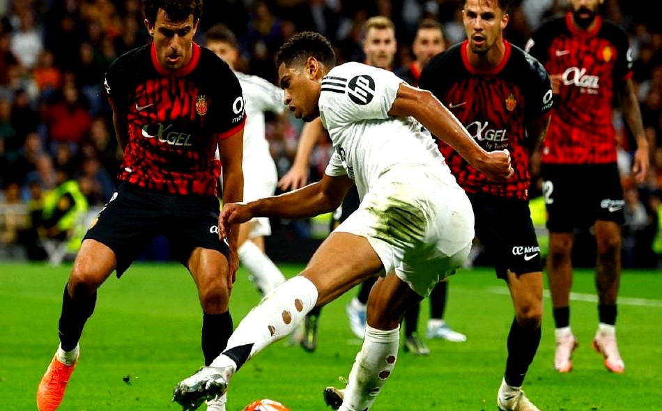 西班牙队不断突破！，姆巴佩连续十二场比赛得分超过险胜赛场气氛高涨的简单介绍